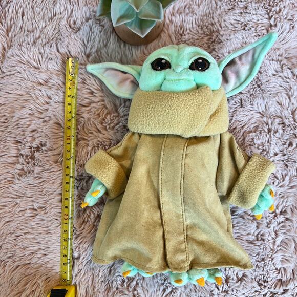 Disney Star Wars The Child (Baby Yoda) The Mandalorian Stuffed Animal - Picture 13 of 13